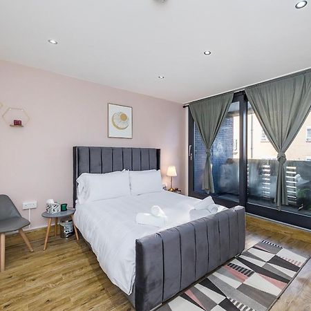 Edgware Hub Hotel London Eksteriør billede