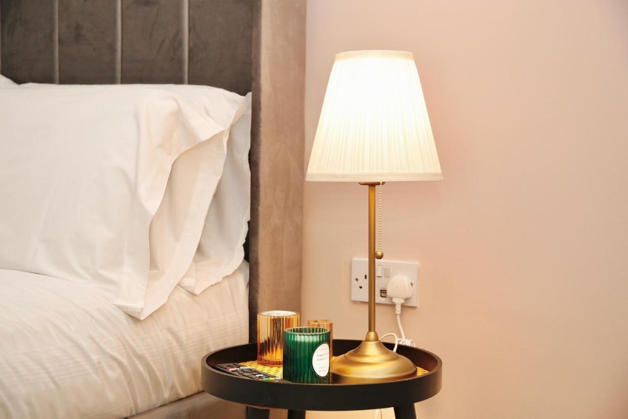 Edgware Hub Hotel London Eksteriør billede