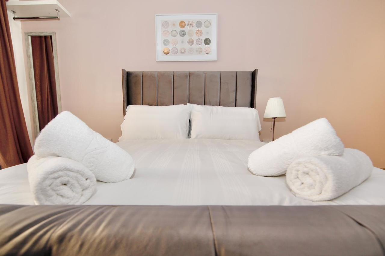 Edgware Hub Hotel London Eksteriør billede