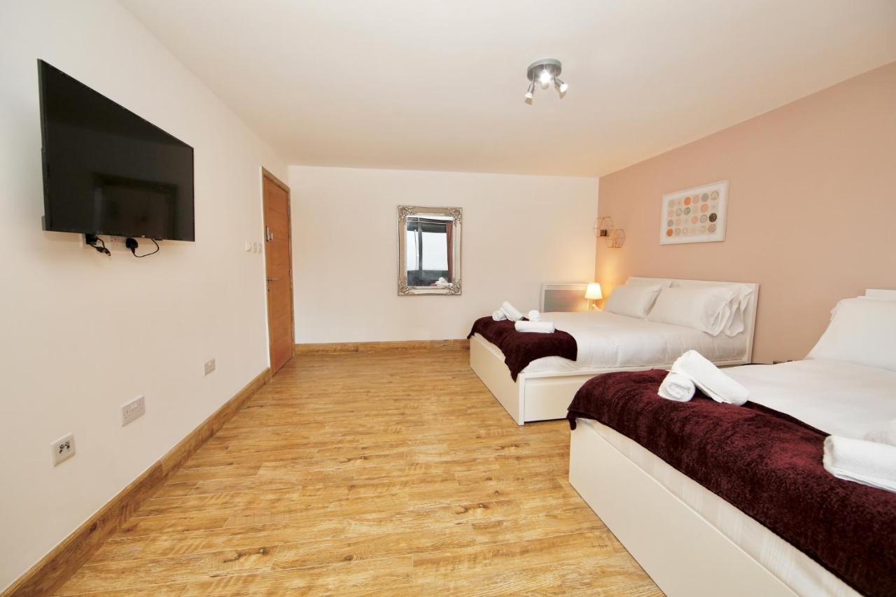 Edgware Hub Hotel London Eksteriør billede